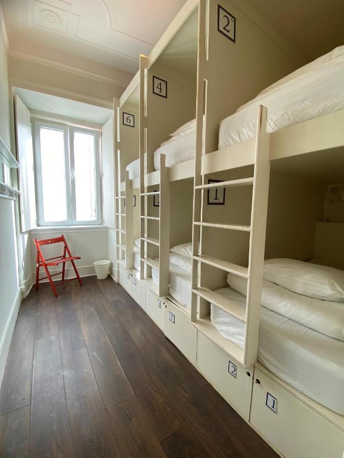 Green Heart Hostel Лиссабон Экстерьер фото