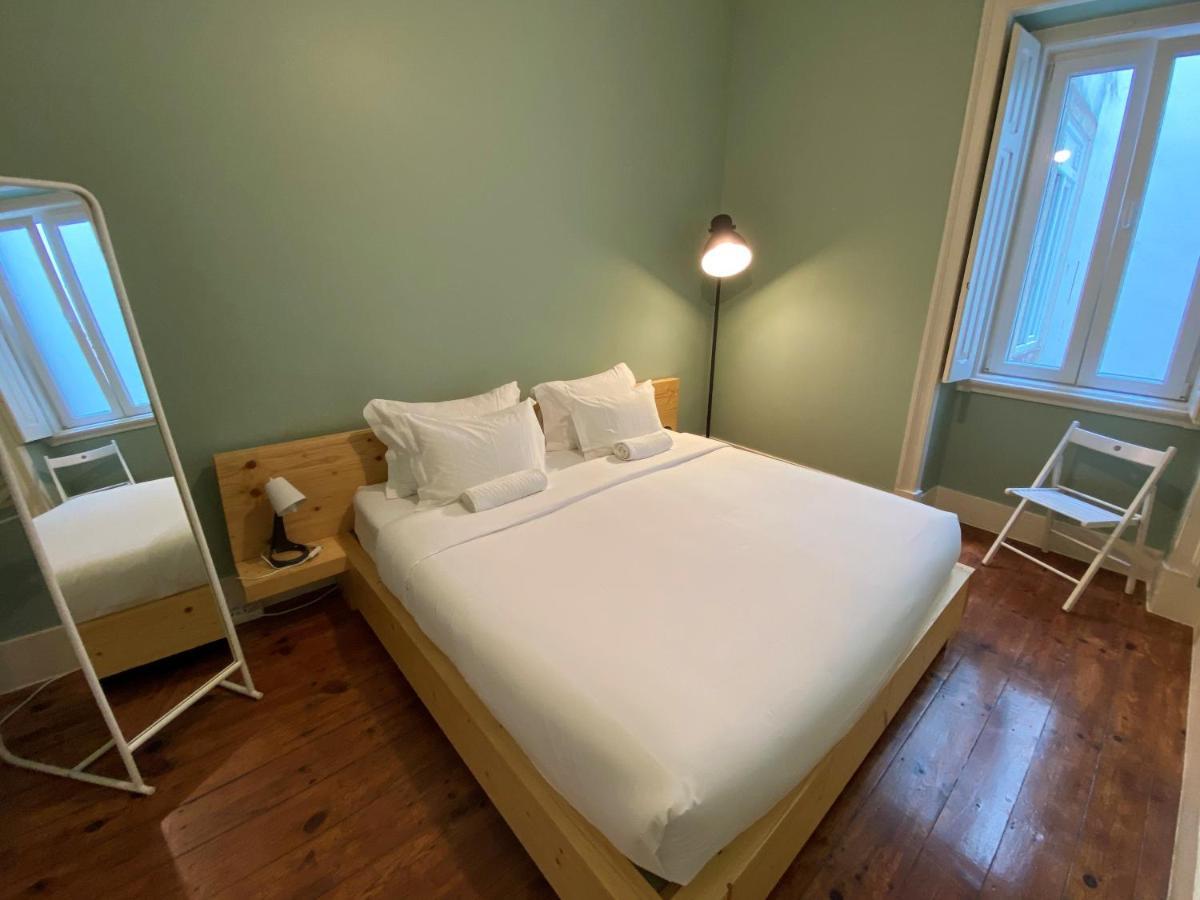 Green Heart Hostel Лиссабон Экстерьер фото